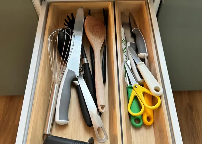 Modernes Apartment, Voll Eingerichtet Inkl Parkplatz Wlan * Бремен