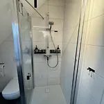 Modernes Apartment, Voll Eingerichtet Inkl Parkplatz Wlan *