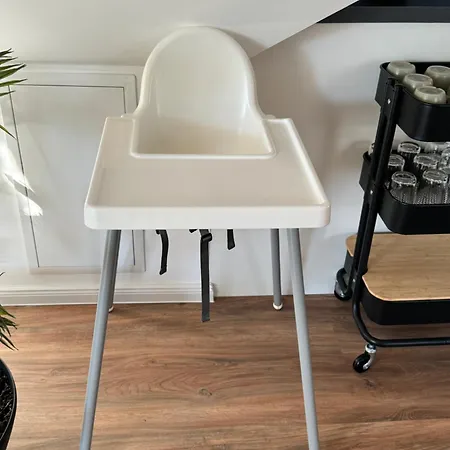 Modernes Apartment, Voll Eingerichtet Inkl Parkplatz Wlan Apartament *
