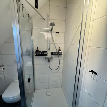 Modernes Apartment, Voll Eingerichtet Inkl Parkplatz Wlan *